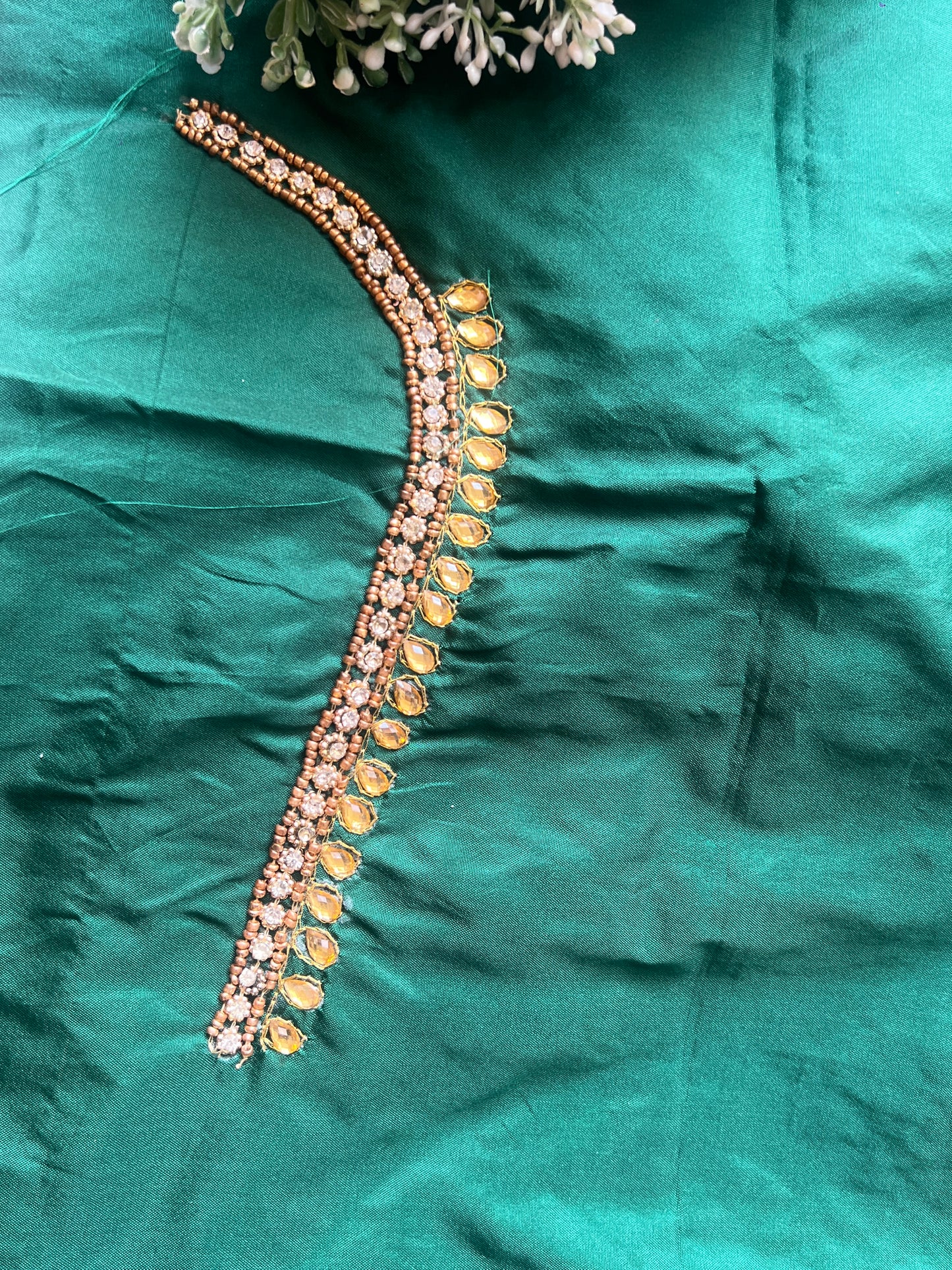 Threaded Royalty – Aari Dream